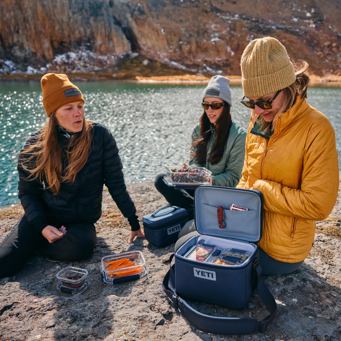 Yeti Daytrip Insulated Snack Box 3L Navy Yeti