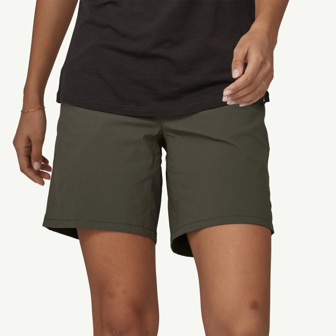 Patagonia W's Quandary Shorts - 7 in Basin Green 8