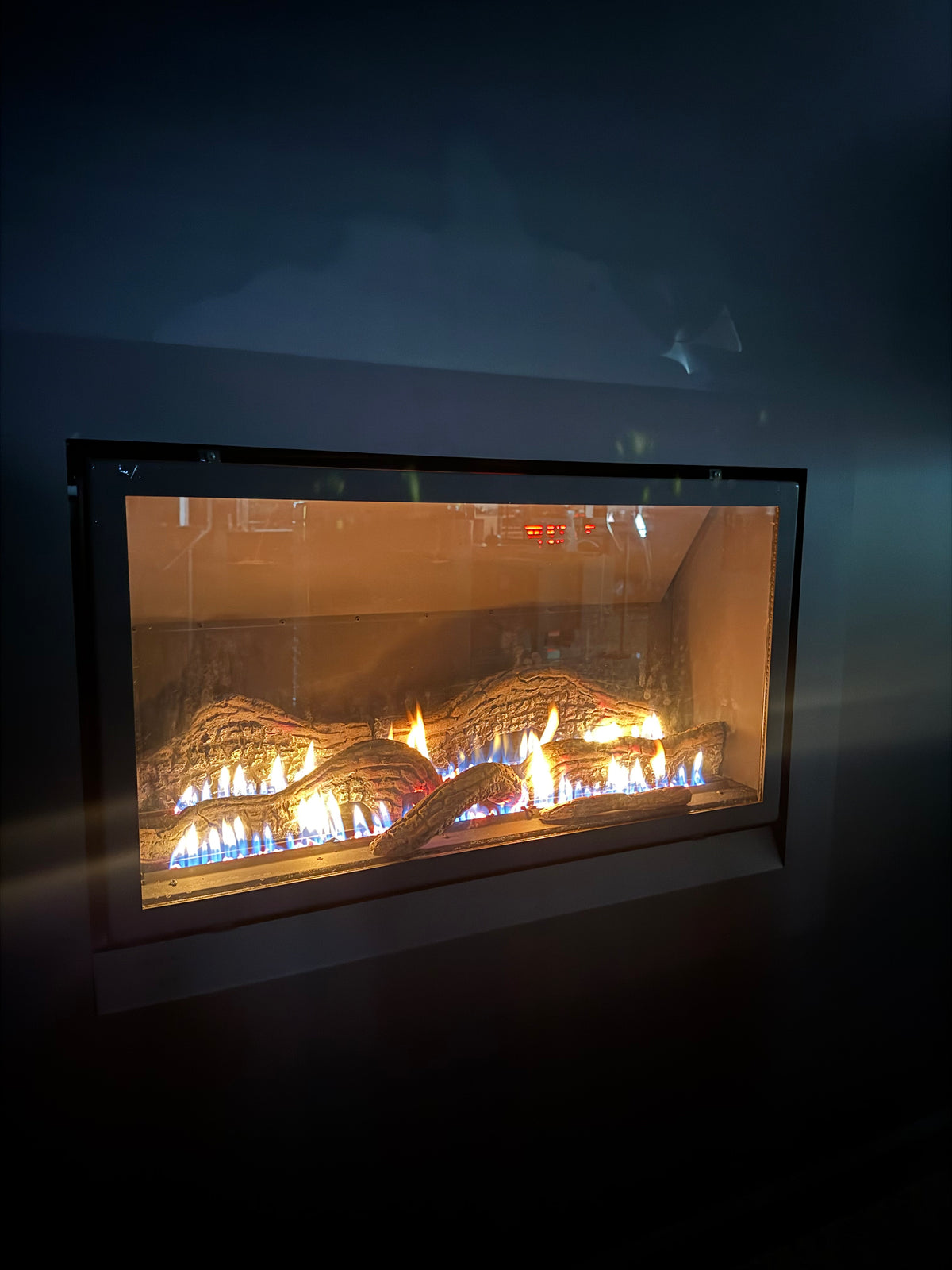 Heatmaster Enviro Lpg Gas Fire With Remote + Log Set + Fascia - EX DISPLAY 1 Only