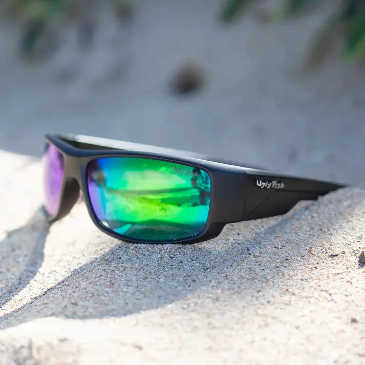 UglyFish Sunglasses Green Revo Lens PC3266 Horizon Leisure